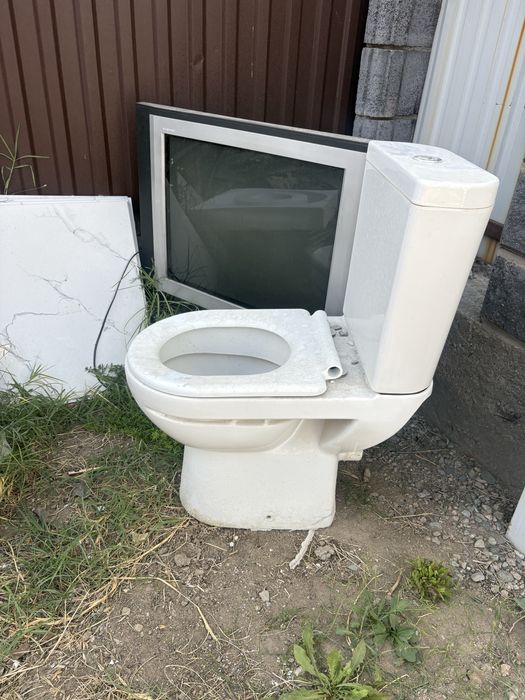 Унитаз в хорошем состоянии