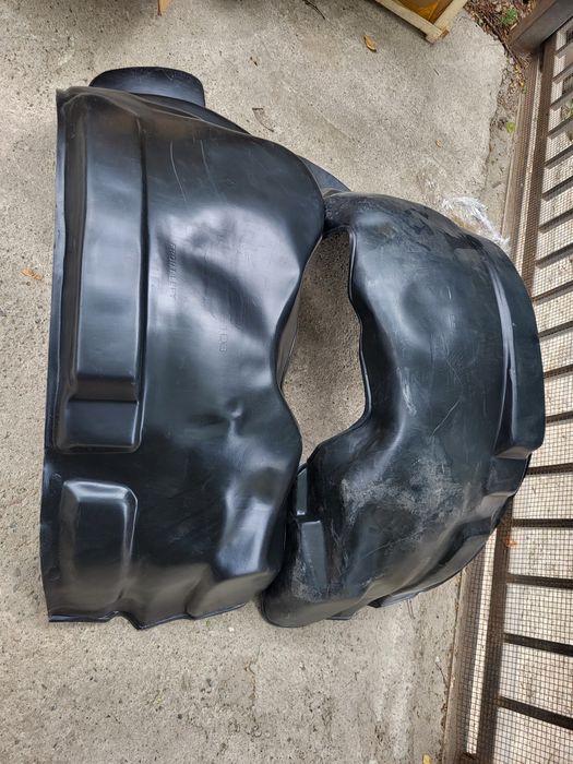 Подкрыльники Land Cruiser 100