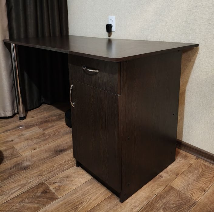 Стол офисный / компьютерный б/у