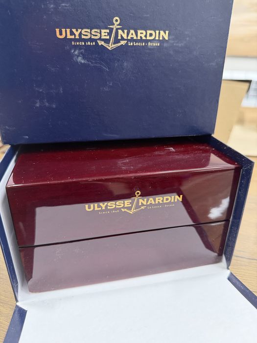 Ulysse Nardin Executive Dual Time