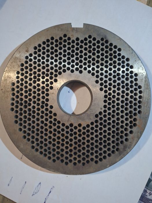 Решетки чисто нови