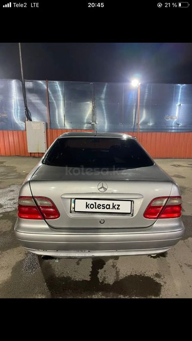 Мерседес Бенц SLK 230
