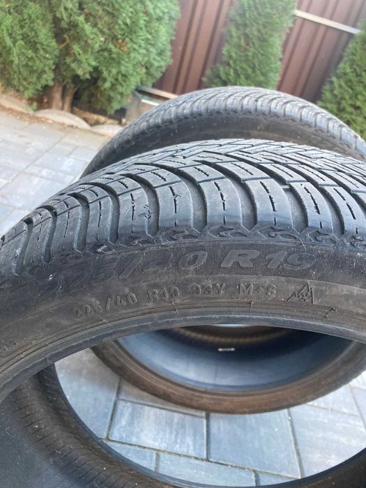 Anvelope All Season Pirelli (M+S).225/40/r19 (2 buc),255/35/r19(2 buc)