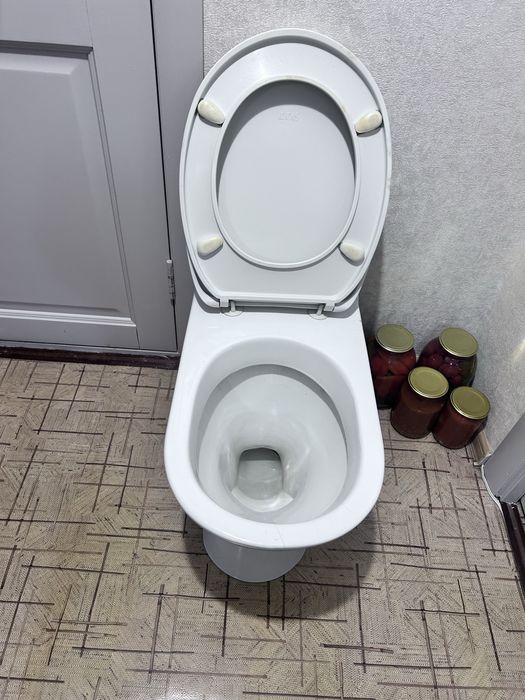 Продам б.у унитаз