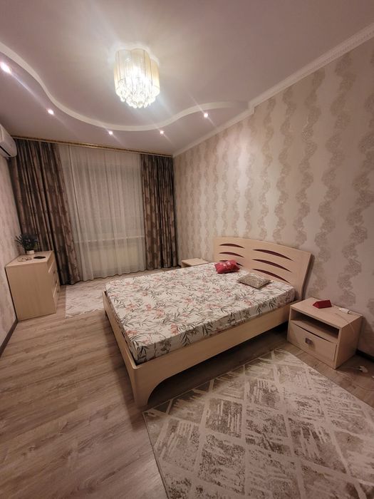 Продам спальный гарнитур