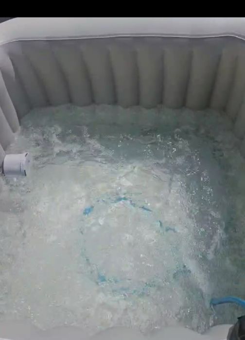 jacuzzi ca nou 4 persoane