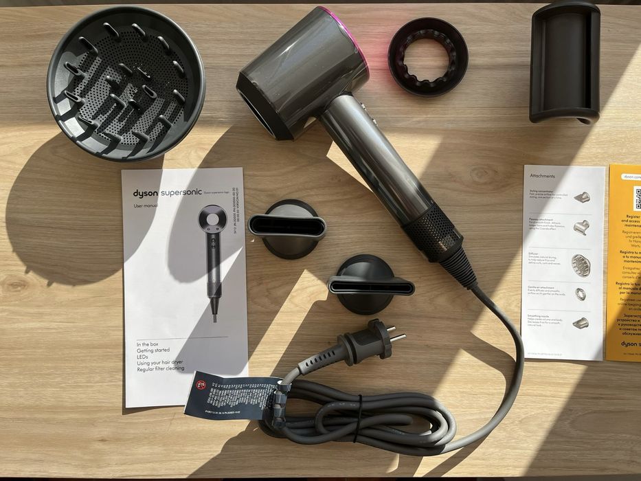 Dyson Supersonic HD08 nou