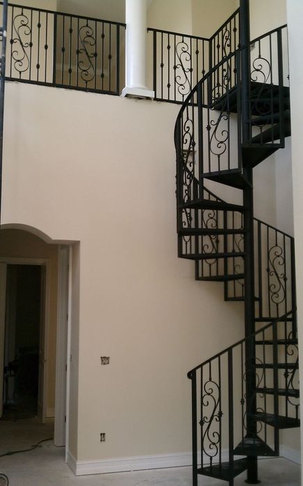 Scări Spirala Interioare și exterioare