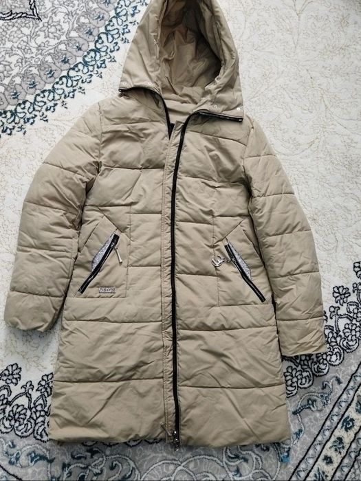 куртка женский,сотилади.