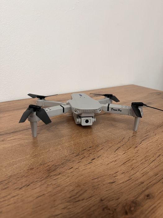 Дрон E 88 pro с камерой