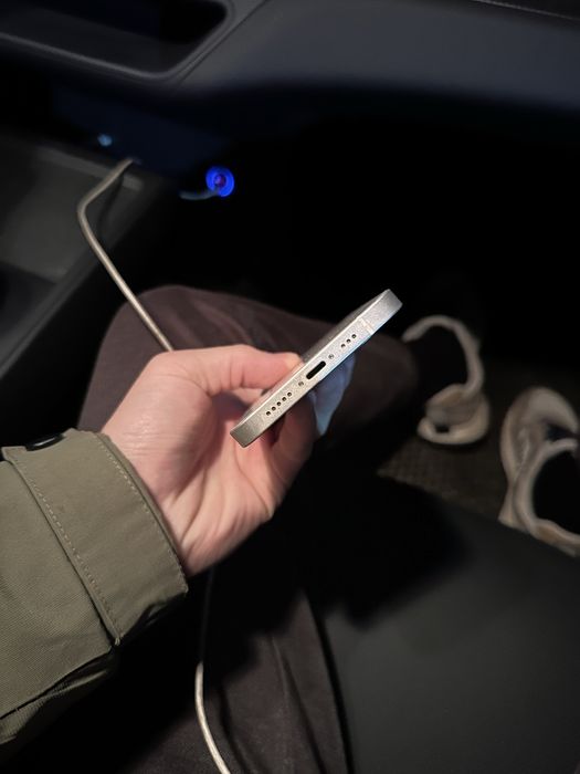 Продается айфон 12