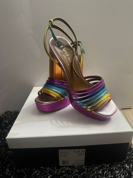 Sandale Kurt Geiger noi din piele