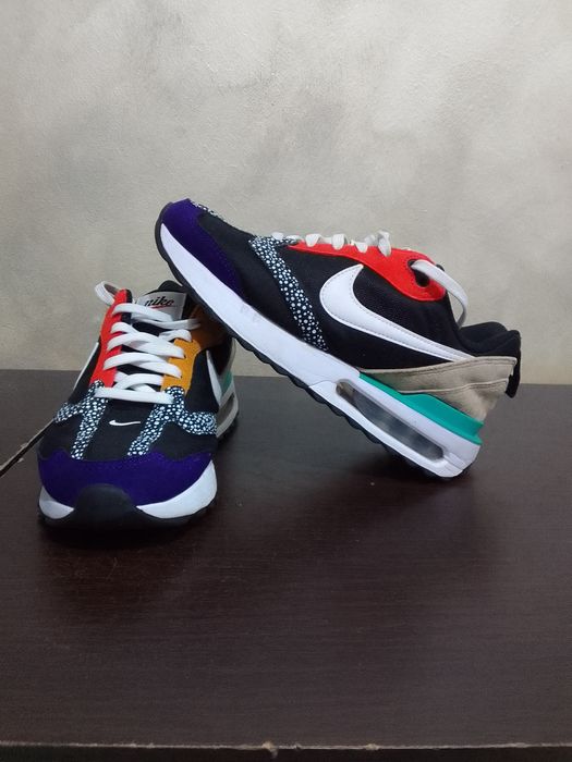 Adidași originali Nike AIR Max noi . 200le mărimea 37i