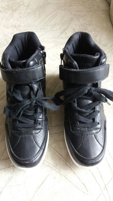 Ботинки для девочки 36р