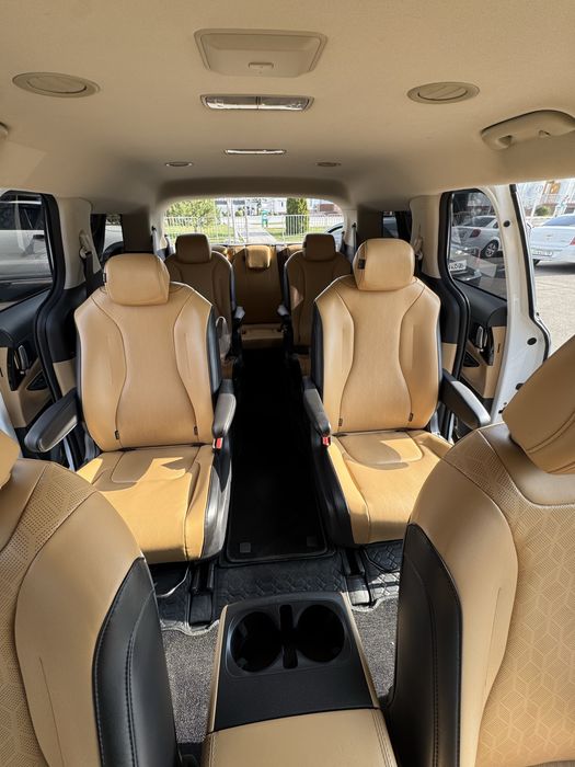 Услуга перевозки трансфер минивэн Kia Carnival Киа Карнивал