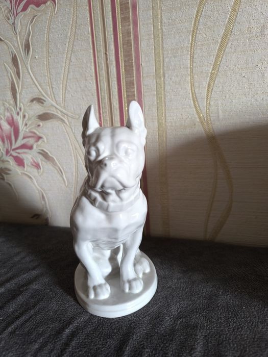 Фарфоровая статуэтка боксёр