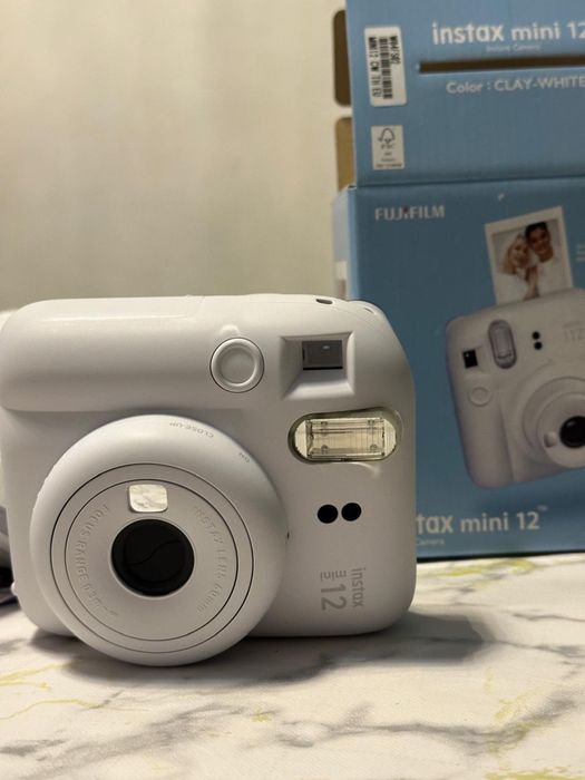 Fujifilm Instax Mini 12 Clay White + плёнка