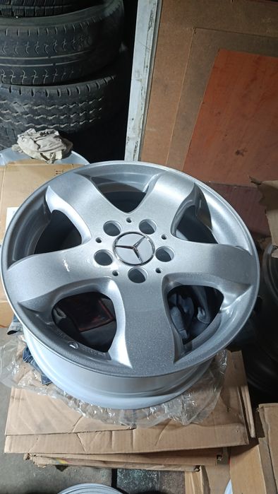 Мерседес оригинал на 16