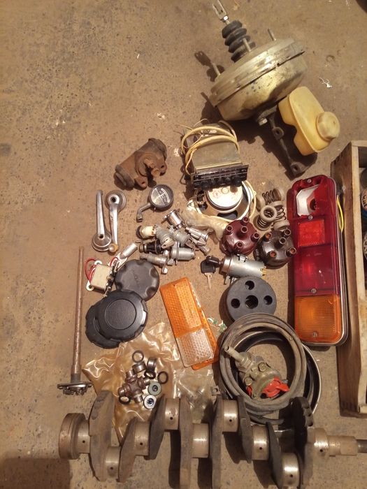 Запчасти для "Москвича", "ВАЗа" и др.