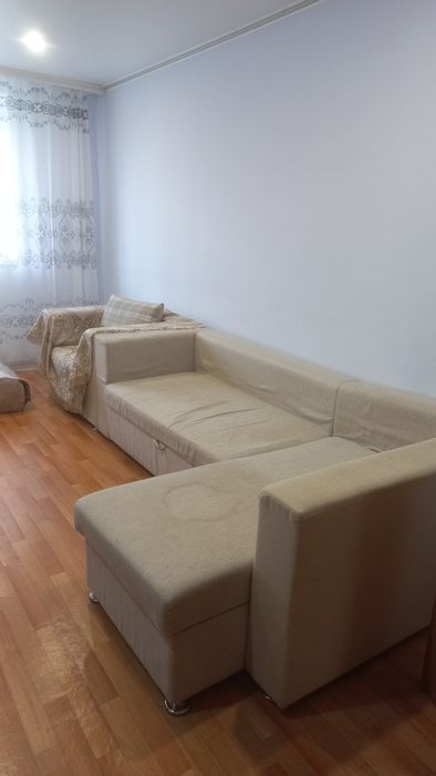 Отдам даром диван и кресло