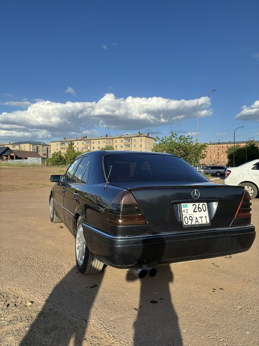 Mercedes-Benz W202