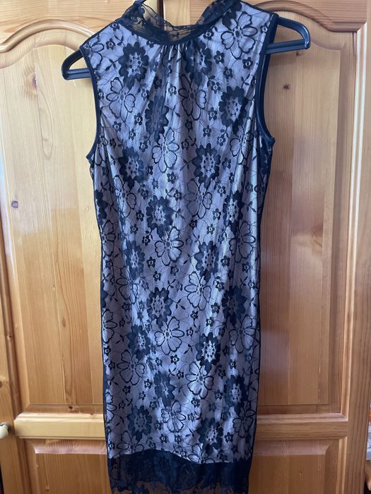 Вечерна рокля с дантела