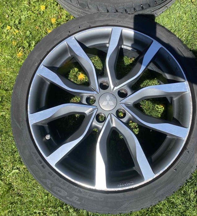 Джанти с летни гуми 19 цола 5x114.3 67.1 Mitsubishi