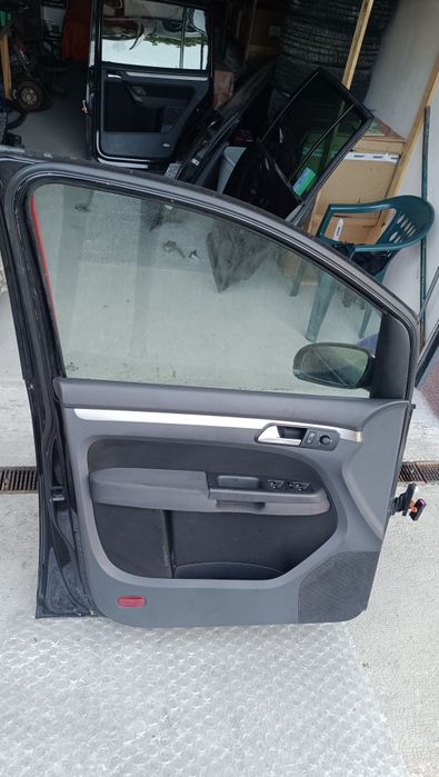 Черни врати за Тоуран 1.9 2.0 и други части ( cherna vrata za touran )