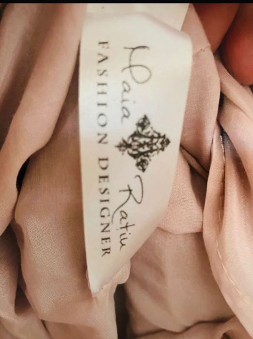 Rochie designer Maia Ratiu