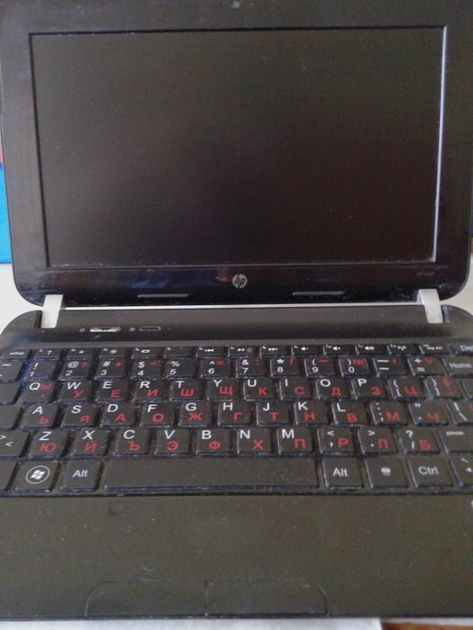 Малък лаптоп HP Mini модел 200-4210st за части