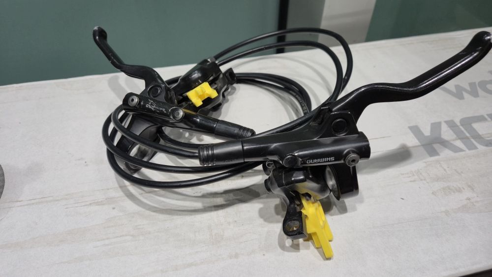 Frane hidraulice Shimano MT200 ( fata+ spate)