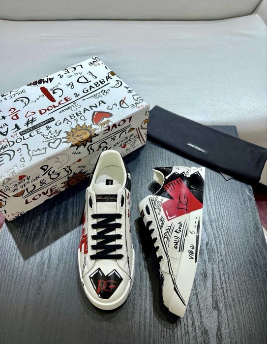 Adidasi dolce gabana