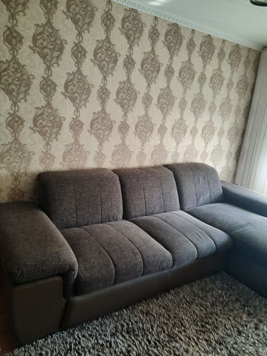 Vând colțar cu lada de depozitare în stare perfecta