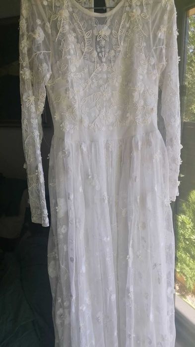 ROCHIE DE MIREASA -Marca ASOS pentru o zi de vis