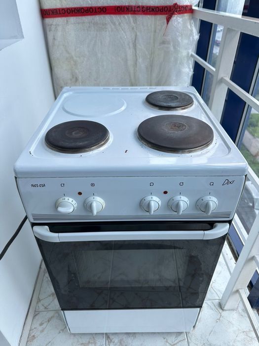 Продается электрическая плита б/у