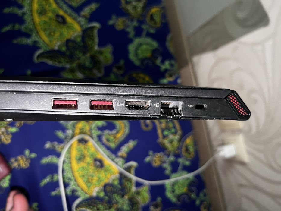 Lenovo IdeaPad Y700-15ISK