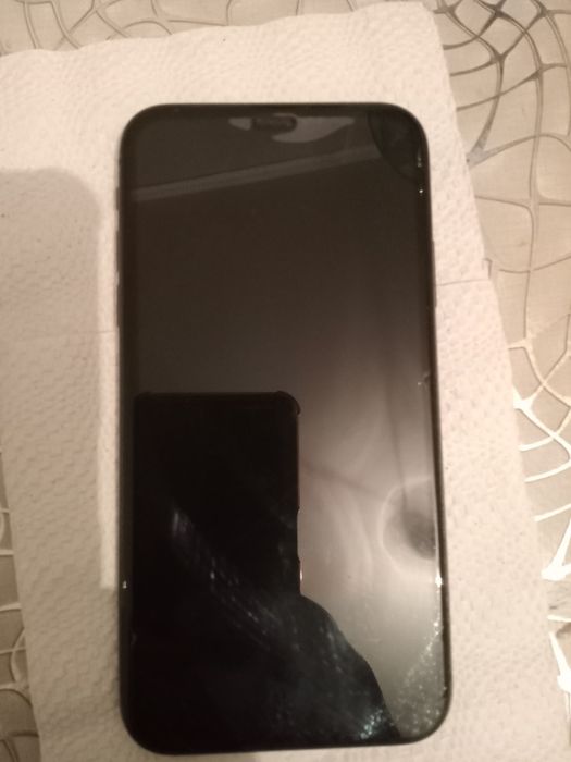 IPhone 11 с гарантией