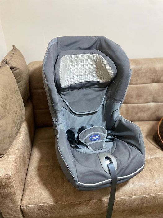 Продаю автокресло Chicco
