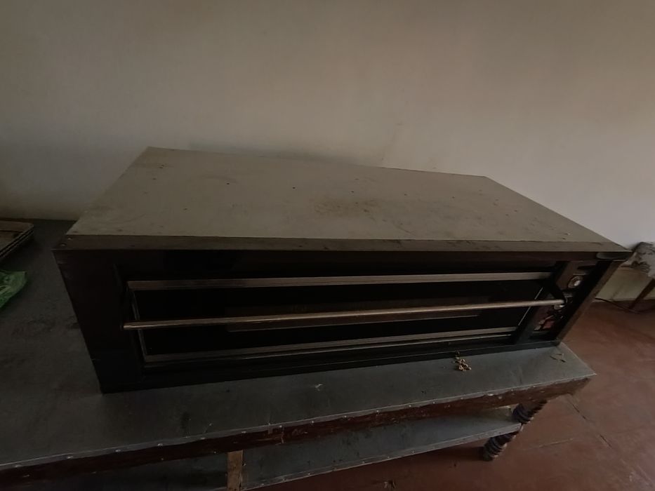 Печ духовка сотилади