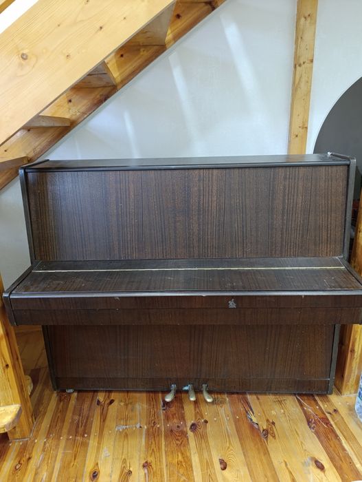 Фортепиано сотилади