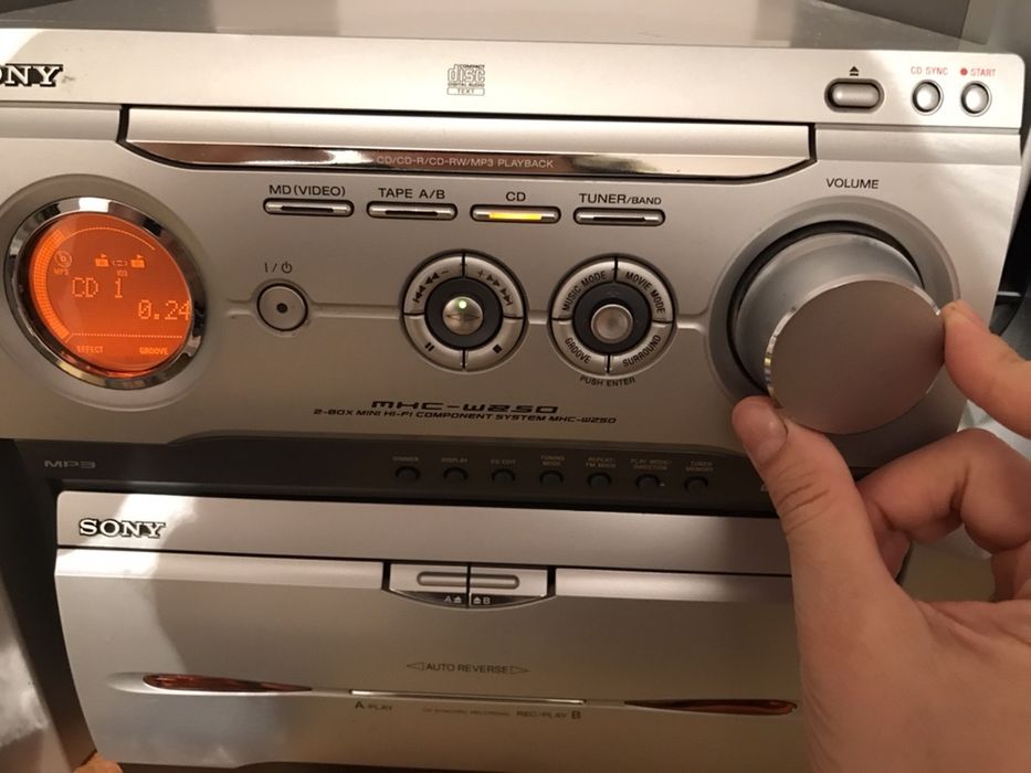 Музыкальный центр SONY