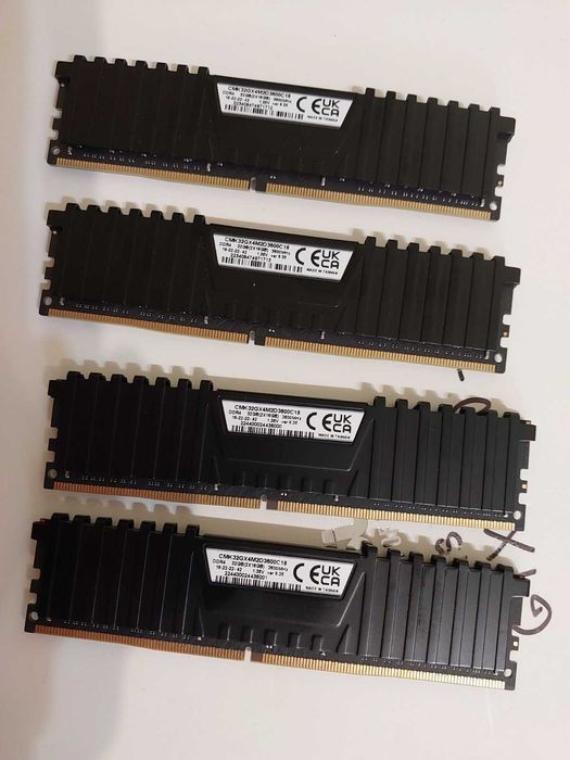 32GB DDR4 3600Mhz CL18 - Corsair Vengance LPX