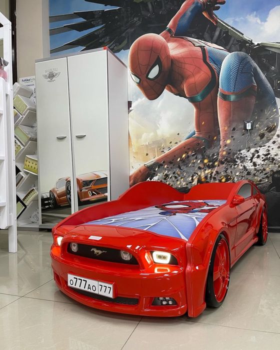 Детская кровать машинка