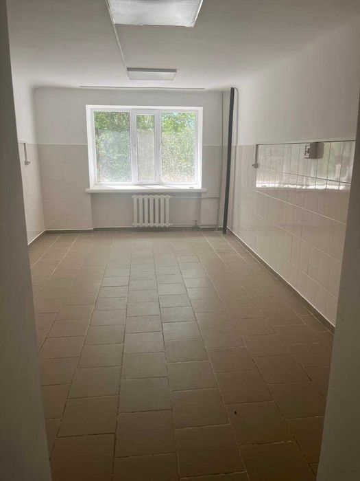 Продается помещение (1 этаж и подвал)