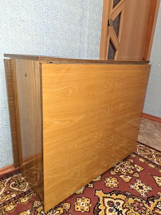 Продам стол тумбу