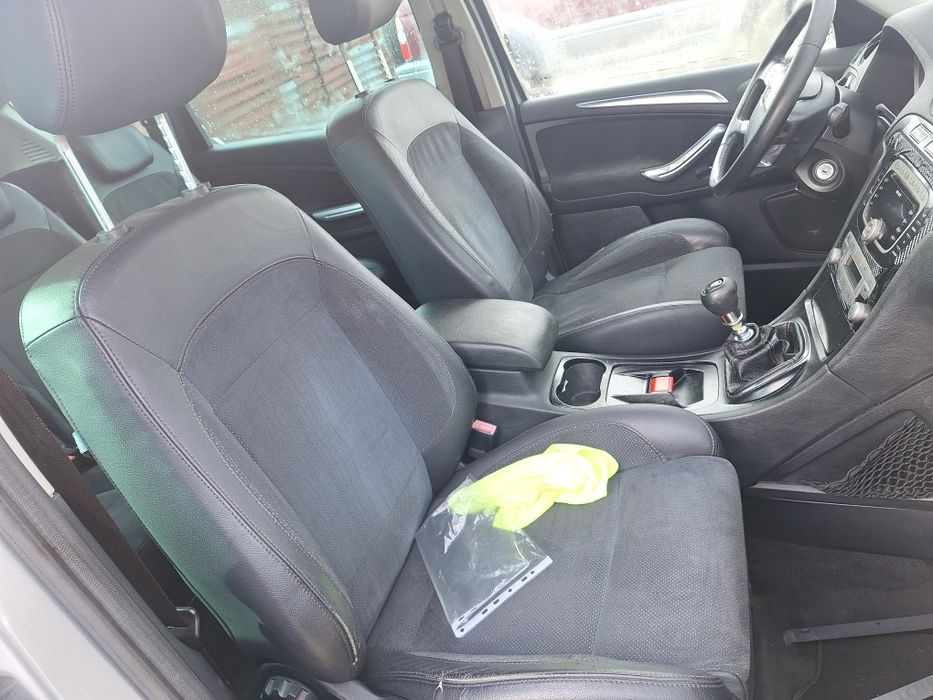 FordS-MAX на части