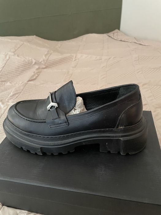 Продаю туфли платформу