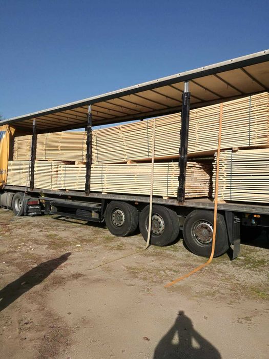 Продавам смърчов дървен материал