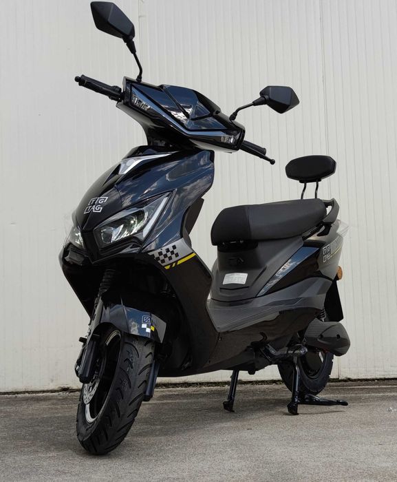 Електрически скутер модел ZG-S 2000W двигател с документи за КАТ черен