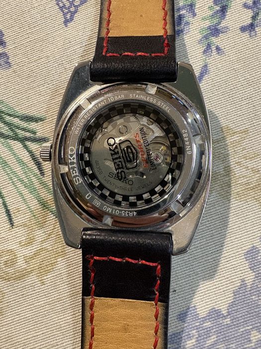 Продавам часовник Seiko